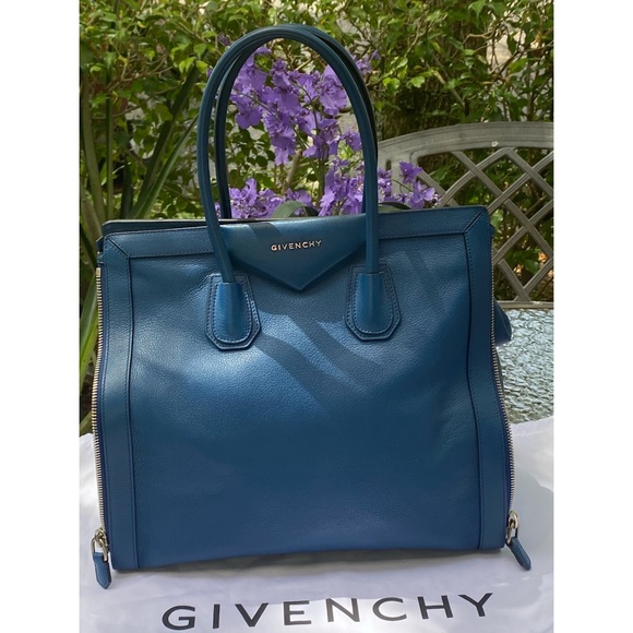 Givenchy Handbags - GIVENCHY Blue Leather Antigona Side Zip Tote